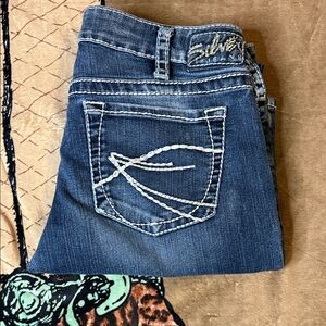 Silver Jeans Women's Dark Blue Denim EUC 30X33